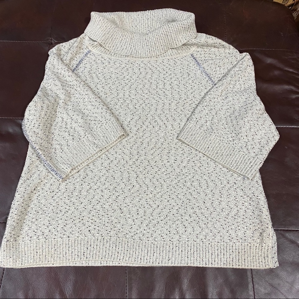 St. John pre-owned size L